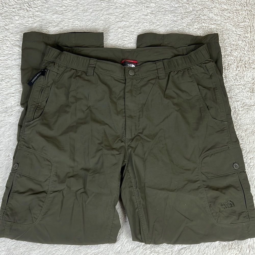 The North Face Men's Olive Green Cargo Pants